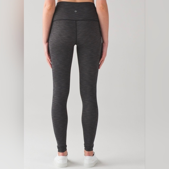 lululemon athletica Pants - Lululemon Wunder Under Hi-Rise Tight in heathered black Sz 6